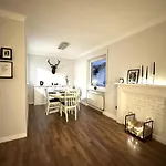 Διαμέρισμα Mid - Century *